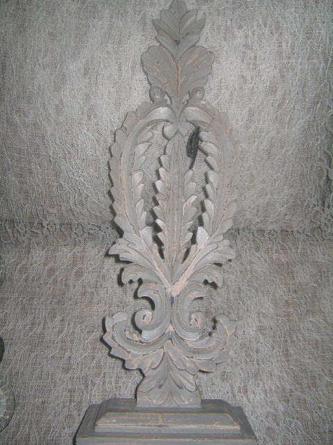 Dřevěný ornament - vysoký